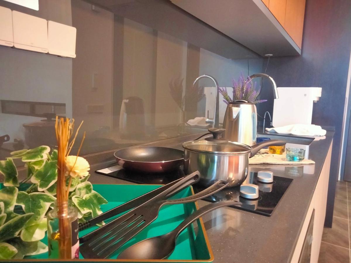 Scarletz Suites Klcc I Homebrickz كوالالمبور المظهر الخارجي الصورة