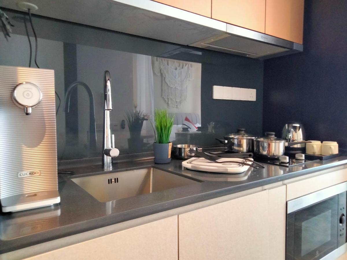 Scarletz Suites Klcc I Homebrickz كوالالمبور المظهر الخارجي الصورة